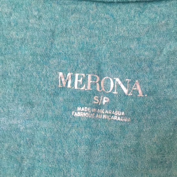 V neck - Picture 4 of 4